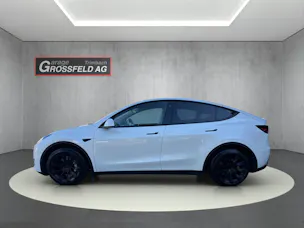 Tesla Model Y Long Range D