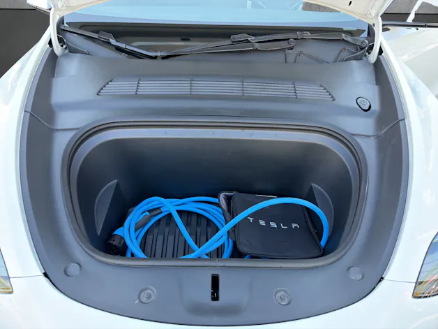 Tesla Model Y Long Range D