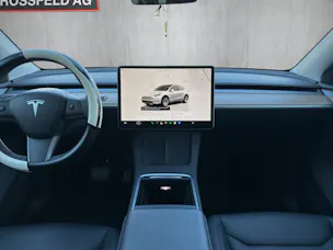 Tesla Model Y Long Range D