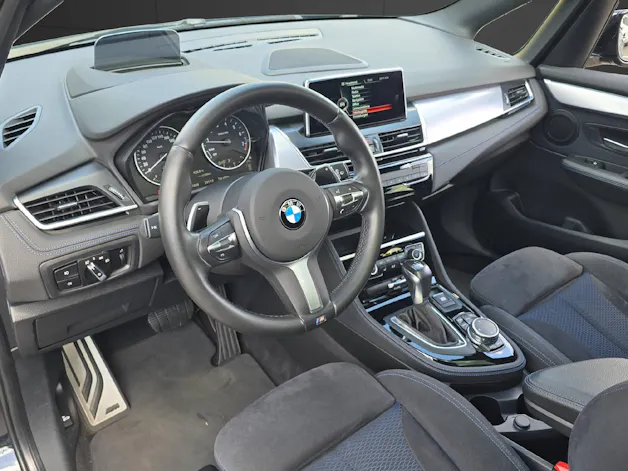 BMW 225i xDrive Active Tourer M Sport ** Frisch ab MFK & 12 Monaten GARANTIE **