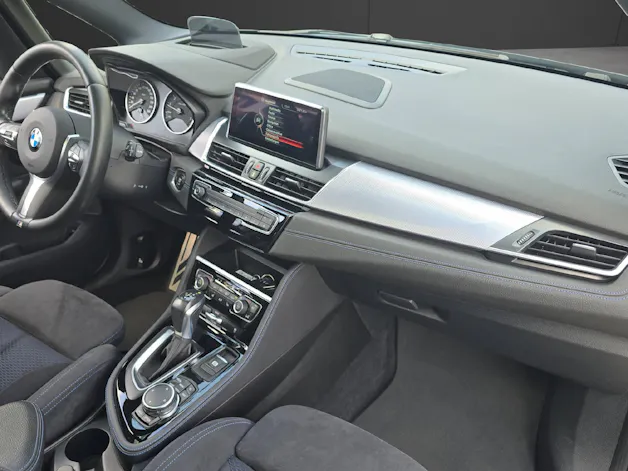 BMW 225i xDrive Active Tourer M Sport ** Frisch ab MFK & 12 Monaten GARANTIE **