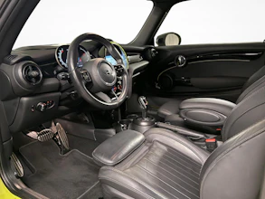 https://vehicle.imgix.net/4423026/77ec0bfa-5bfc-4ba5-8b0a-df395348e85e.jpg