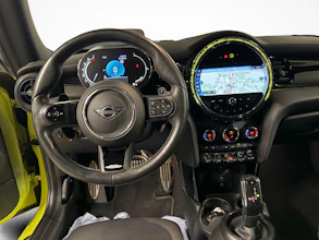 https://vehicle.imgix.net/4423026/847e20a2-8db5-494c-a99c-9603ea6f7523.jpg