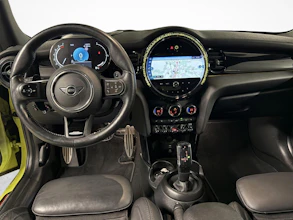 https://vehicle.imgix.net/4423026/baf48814-ca59-45a8-98a4-7bc1e2da471b.jpg