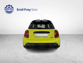 https://vehicle.imgix.net/4423026/c7ef72a0-f944-4896-8557-47813d1364dc.jpg