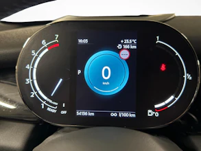 https://vehicle.imgix.net/4423026/fccbd1c3-68a7-4aef-95b6-4c311f5e0cac.jpg