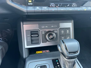 image du véhicule TOYOTA Hilux Double Cab.-Pick-up 2.8 D-4D MHEV 204 Style