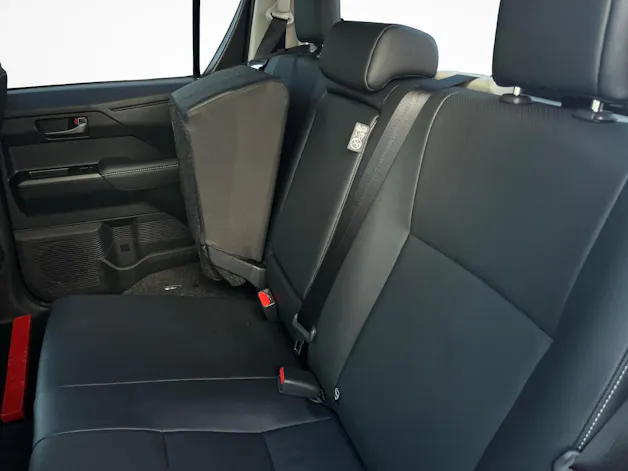 Toyota Hilux Double Cab.-Pick-up 2.8 D-4D MHEV 204 Style