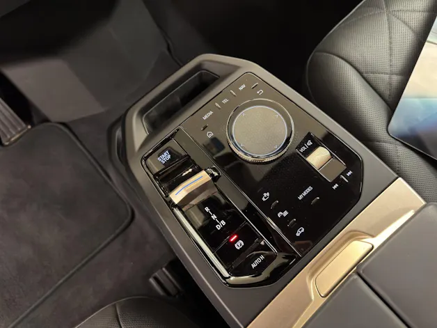 BMW iX xDrive50