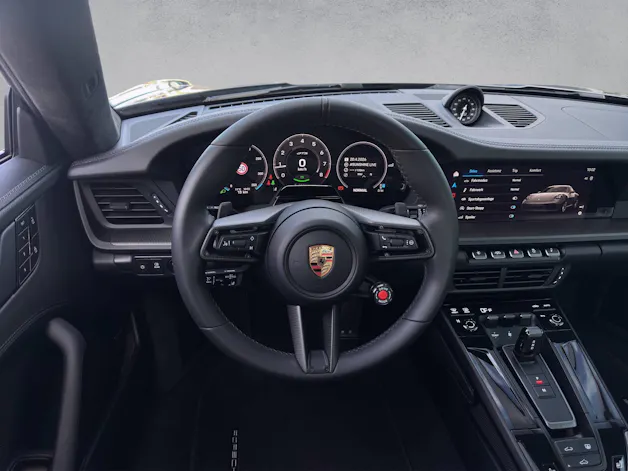Porsche 911 Carrera 4 GTS