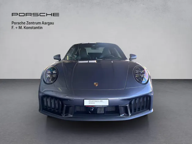 Porsche 911 Carrera 4 GTS