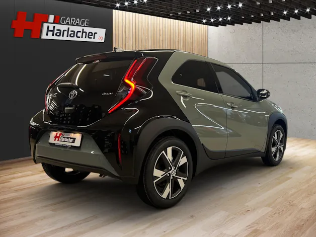 Toyota Aygo X 1.5 VVT-i HSD Trend