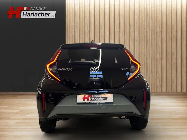 Toyota Aygo X 1.5 VVT-i HSD Trend