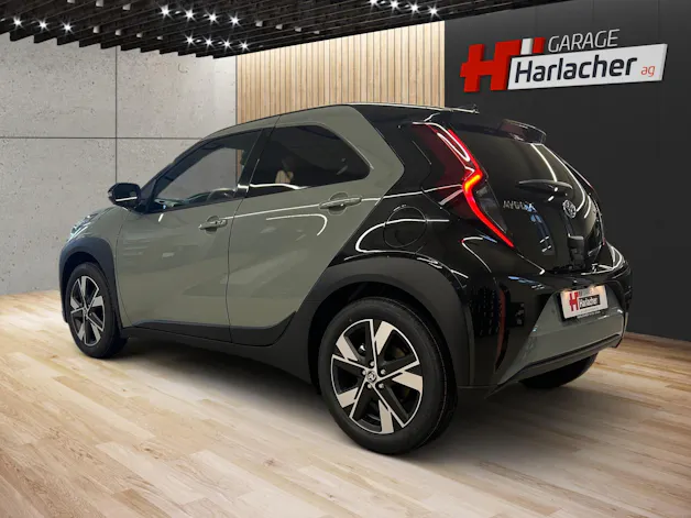 Toyota Aygo X 1.5 VVT-i HSD Trend