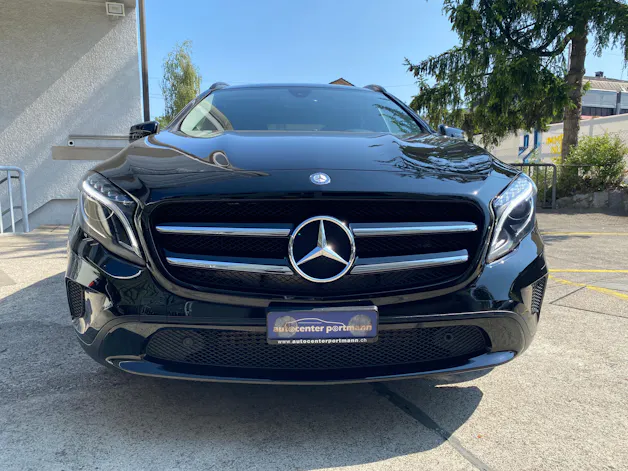 Mercedes-Benz GLA 200 Night Star