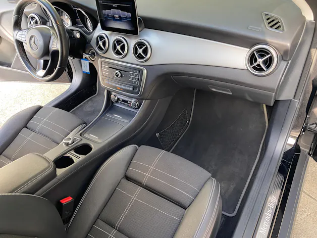 Mercedes-Benz GLA 200 Night Star