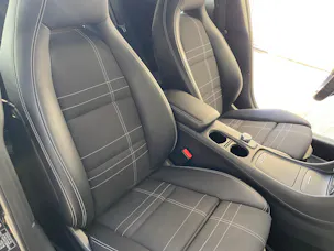 MERCEDES-BENZ GLA 200 Night Star