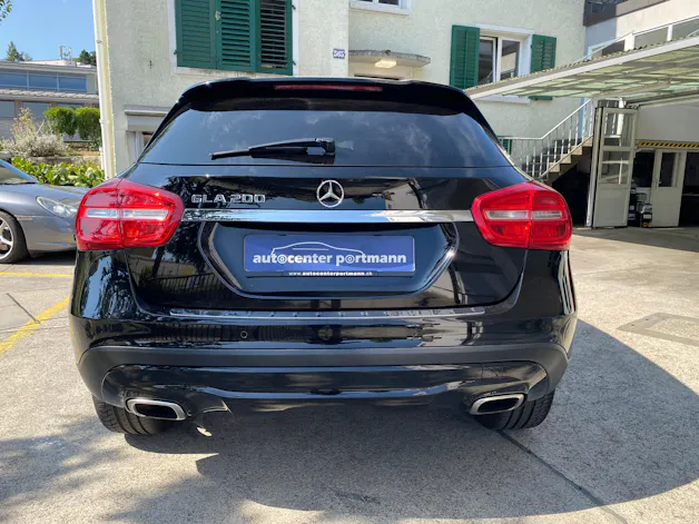 Mercedes-Benz GLA 200 Night Star