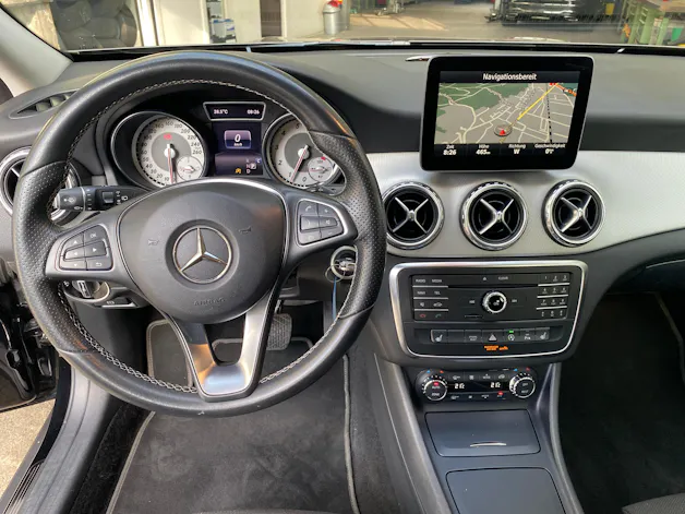 Mercedes-Benz GLA 200 Night Star