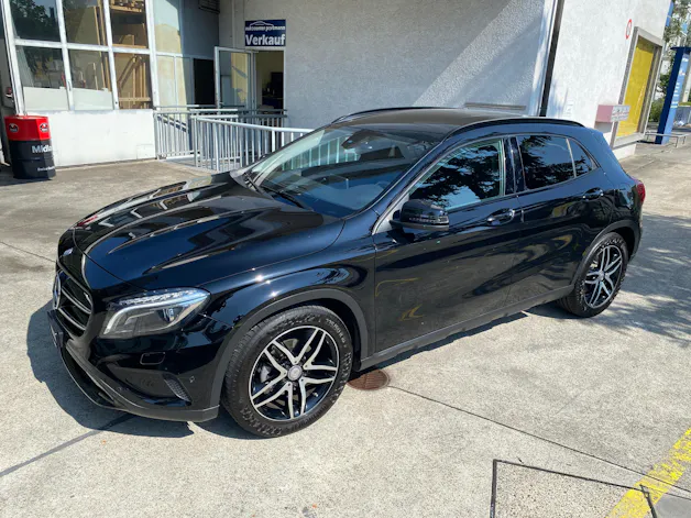Mercedes-Benz GLA 200 Night Star