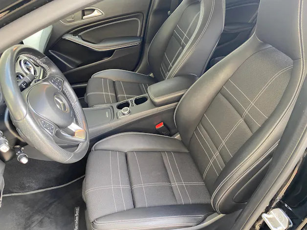 Mercedes-Benz GLA 200 Night Star