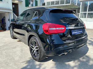 MERCEDES-BENZ GLA 200 Night Star