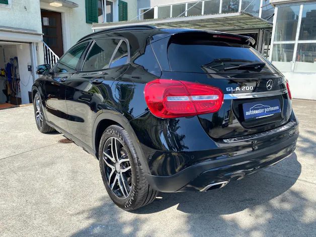 Mercedes-Benz GLA 200 Night Star