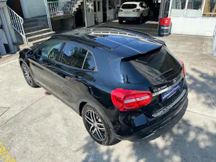 MERCEDES-BENZ GLA 200 Night Star