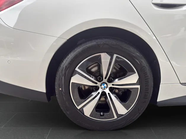 BMW i4 eDrive40