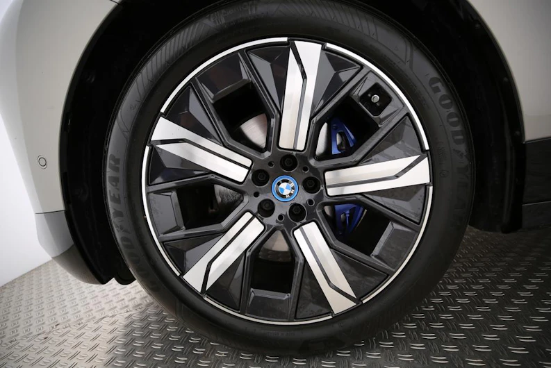 Fahrzeugbild BMW iX