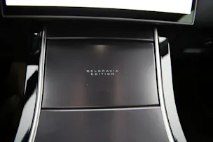 Land Rover Range Rover Velar 2.0 P400e Belgravia Edition