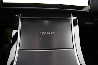 https://vehicle.imgix.net/4423285/dd0b5125-a26a-4fd0-a5bd-3f6a5ae1f7ef.jpg