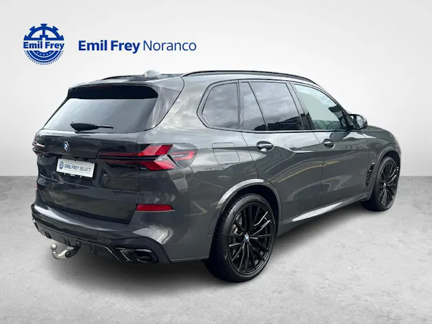 BMW X5 M60i xDrive - Gancio di traino incluso