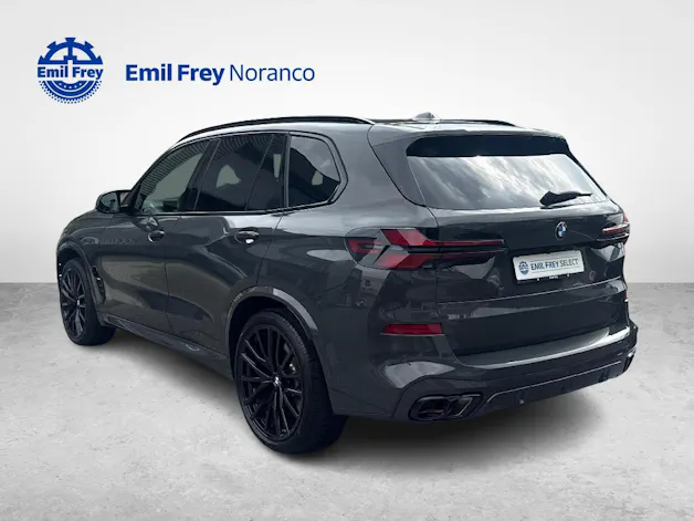BMW X5 M60i xDrive - Gancio di traino incluso
