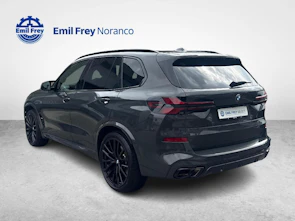 immagine del veicolo BMW X5 M60i xDrive - Gancio di traino incluso