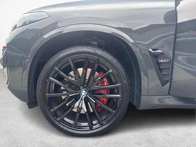 BMW X5 M60i xDrive - Gancio di traino incluso