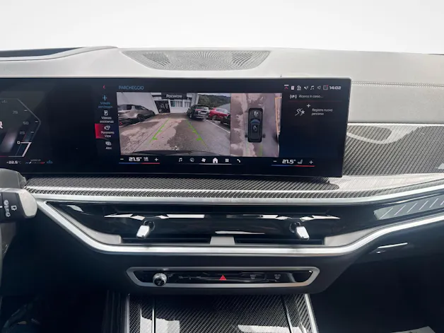 BMW X5 M60i xDrive - Gancio di traino incluso