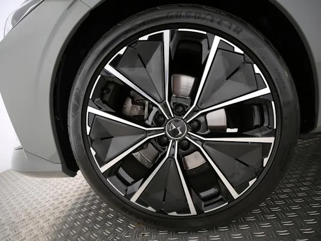 DS 4 1.6 PureTech 225 Rivoli