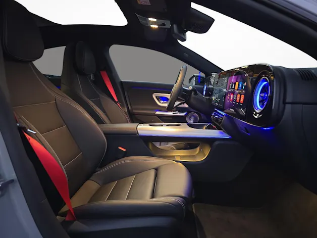MERCEDES-BENZ CLA 220 4MATIC AMG Line