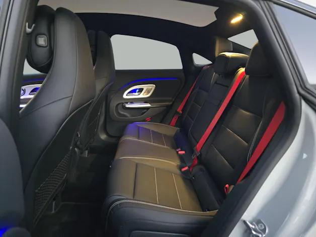 MERCEDES-BENZ CLA 220 4MATIC AMG Line