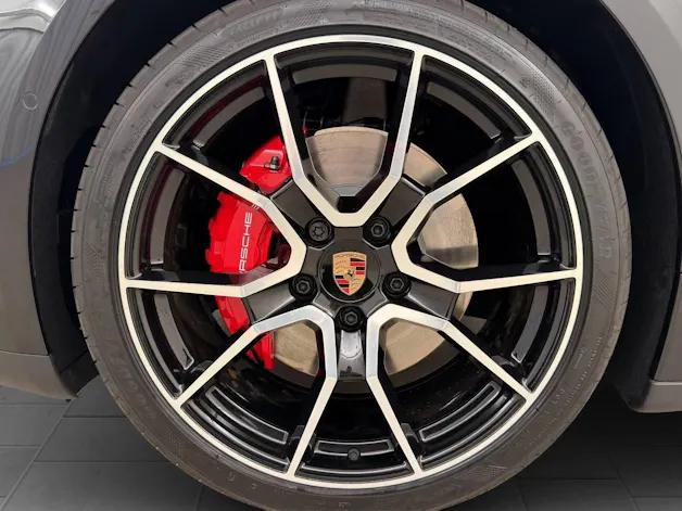 Porsche Taycan 4S Sport Turismo Black Edition
