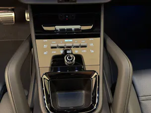 PORSCHE Cayenne S E-Hybrid Black Edition