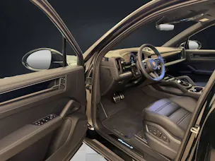 PORSCHE Cayenne S E-Hybrid Black Edition