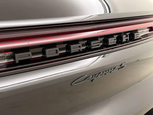 Porsche Cayenne S E-Hybrid Black Edition