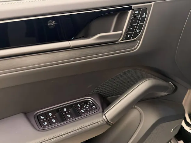 Porsche Cayenne S E-Hybrid Black Edition