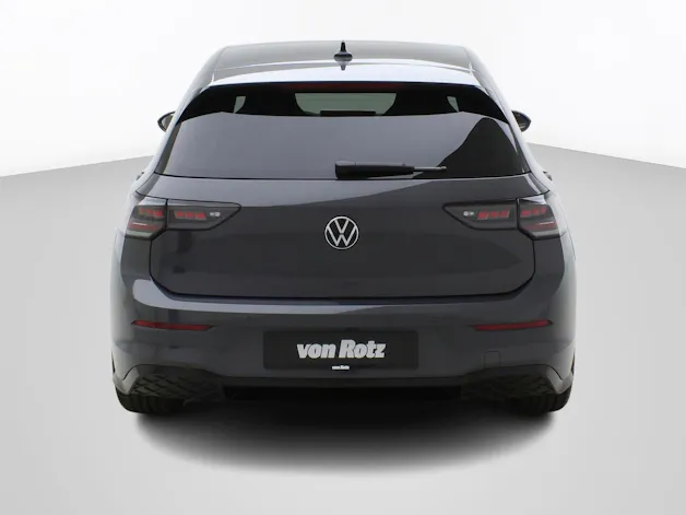 VW Golf 8 1.5 eTSI DSG R-Line