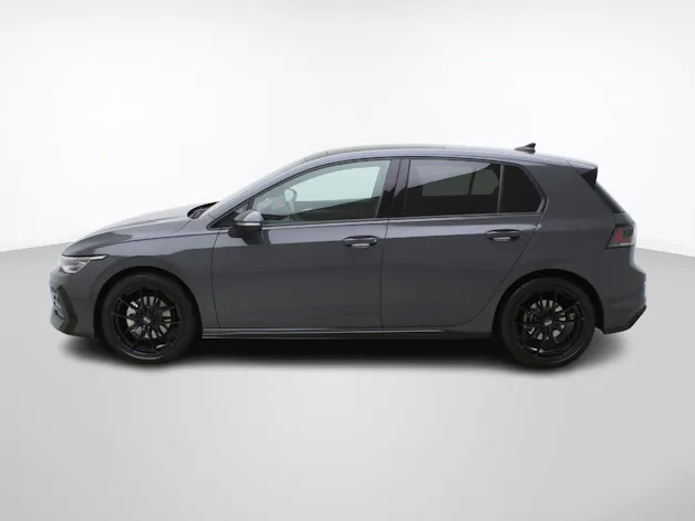 VW Golf 8 1.5 eTSI DSG R-Line