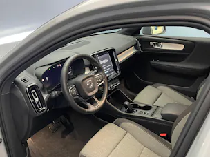 VOLVO XC40 2.0 B3 MH XCITE