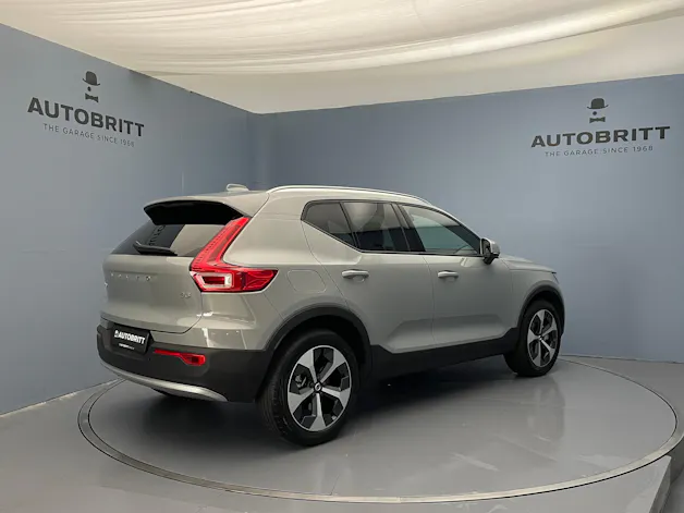 VOLVO XC40 2.0 B3 MH XCITE