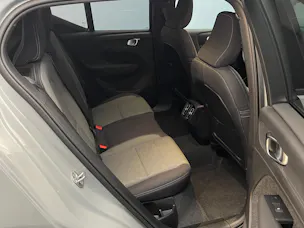 VOLVO XC40 2.0 B3 MH XCITE